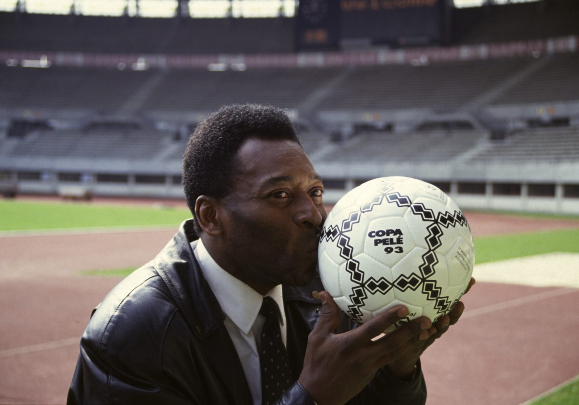 Pelé vyhrál třikrát mistrovství světa, což se žádnému jinému fotbalistovi nepovedlo.