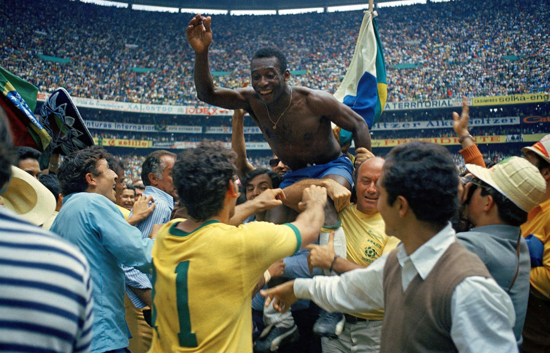 Oslavy po triumfu na světovém šampionátu v roce 1970.