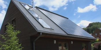 Nákup solárních panelů je třeba promyslet. Zákazník musí počítat i s dlouhou dodací lhůtou