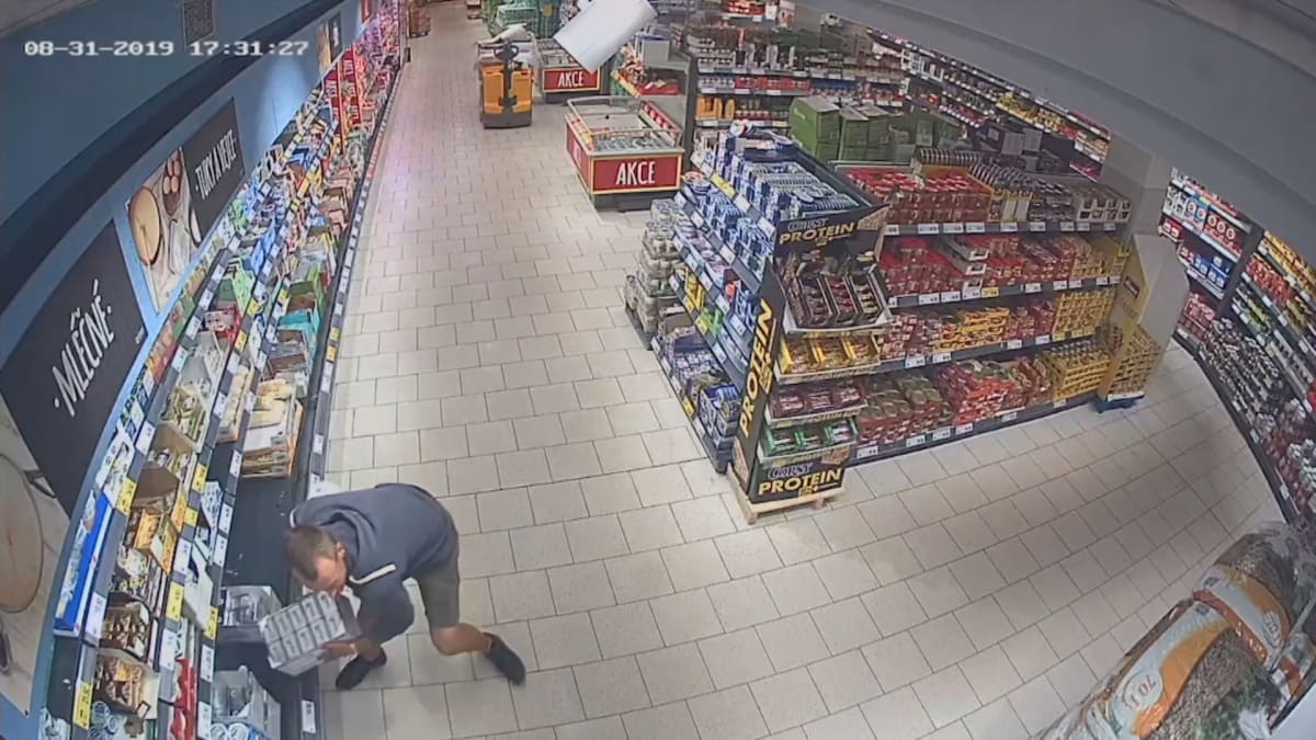 V Českých obchodech přibývá krádeží běžných potravin.