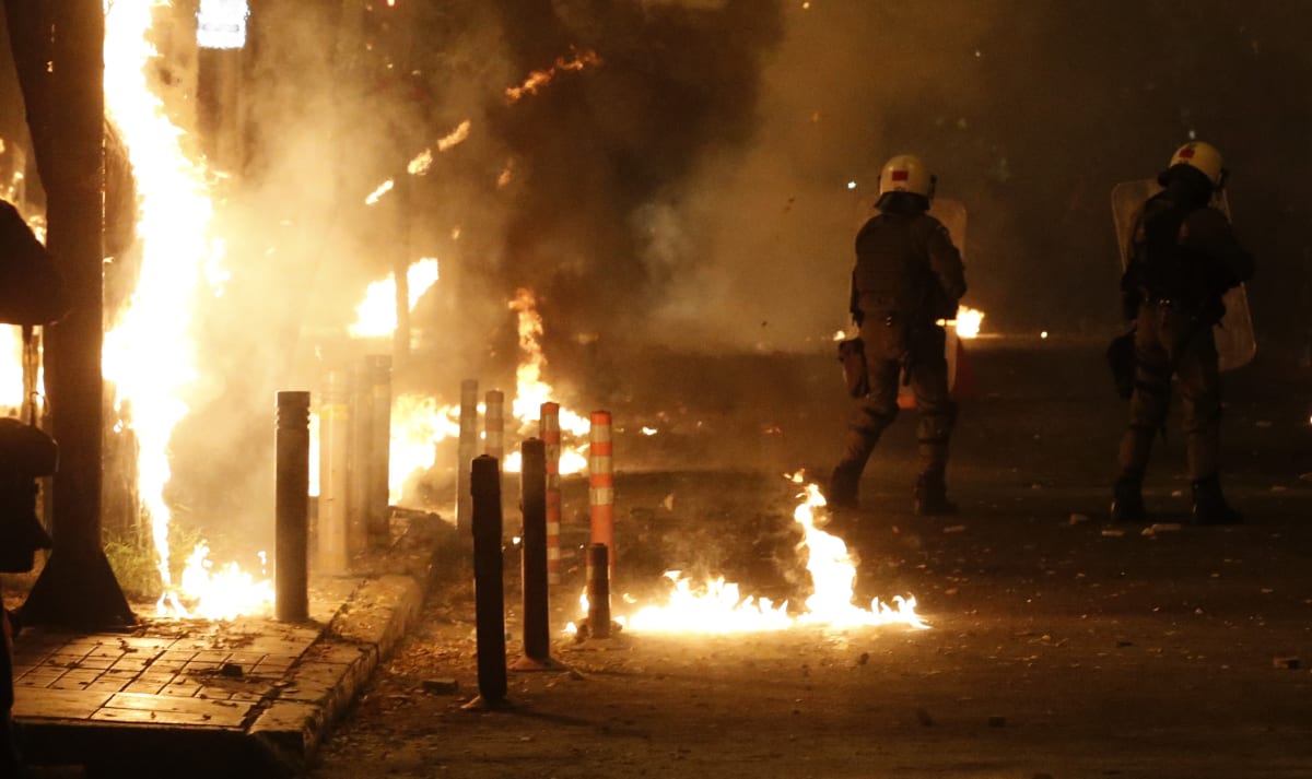 Hlavním městem Řecka každoročně otřásají nepokoje (6.12.2014).