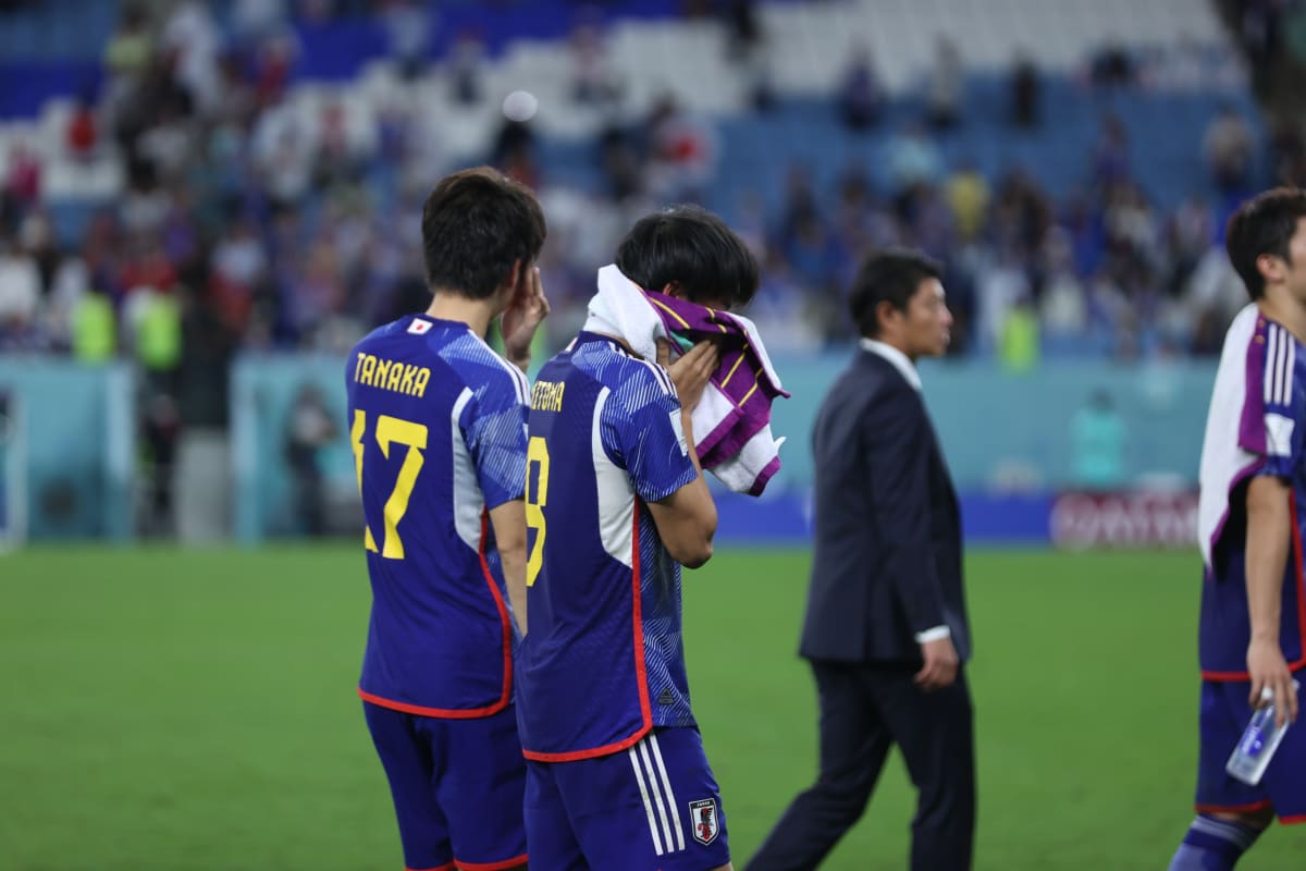 Zklamání Japonců po zpackaném penaltovém rozstřelu