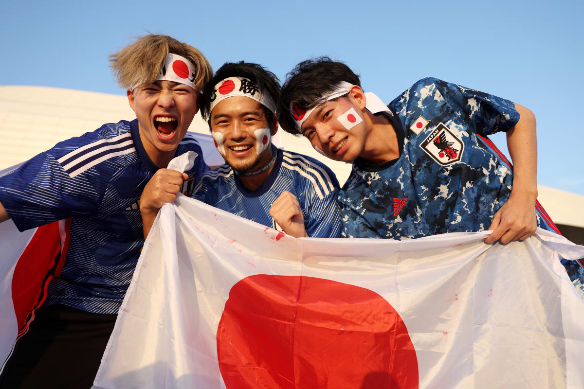 Japonští fanoušci před zápasem s Chorvatskem