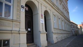 Policie evakuovala školy v Třebíči a Znojmě. Studenti opustili lavice kvůli nahlášení bomby