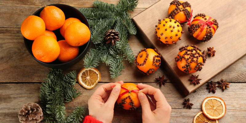 Vánoční dekorace s vůní citrusů
