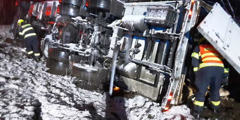Sníh způsobil dopravní nehody na Vysočině