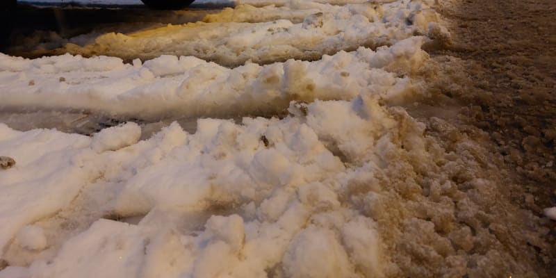Česko zasypal sníh, komplikuje dopravu. (6.12.2022)