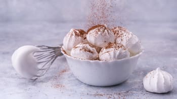 Cukroví z bílků: Plejáda receptů, které využijete nejen na Vánoce