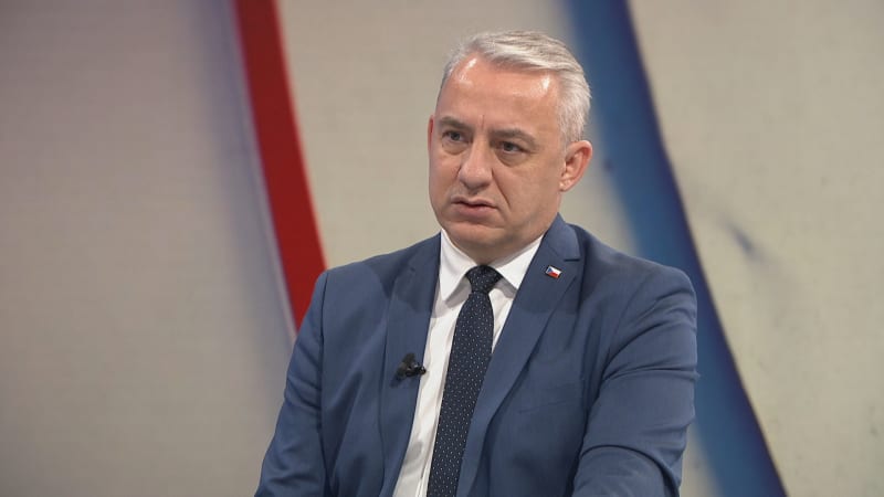 Josef Středula odstoupil z kandidatury na Hrad