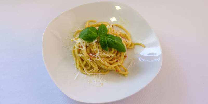 Pastel spaghetti Carbonara