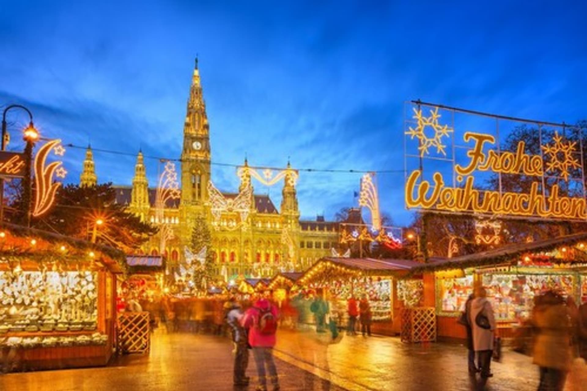 Vídeň je tradiční destinací kam za vánočními trhy.