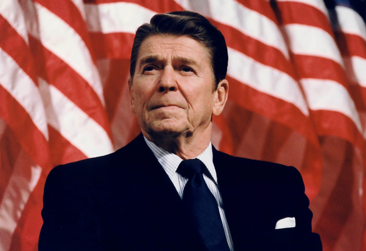 V roce 1982 nechal Ronald Reagan vypracovat experty na národní bezpečnost strategii vedoucí kukončení studené války.