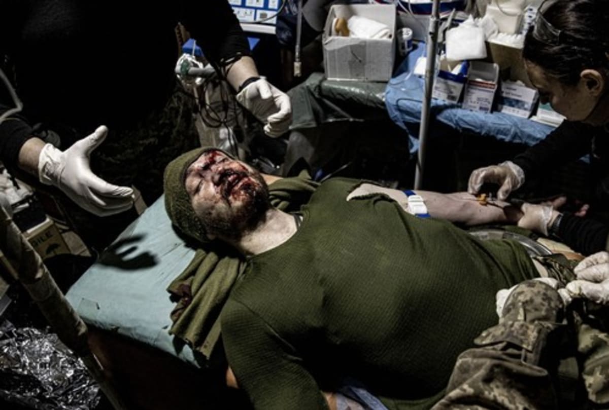 Boje u Bachmutu jsou brutální. Ukrajinci mají mnoho padlých a raněných.