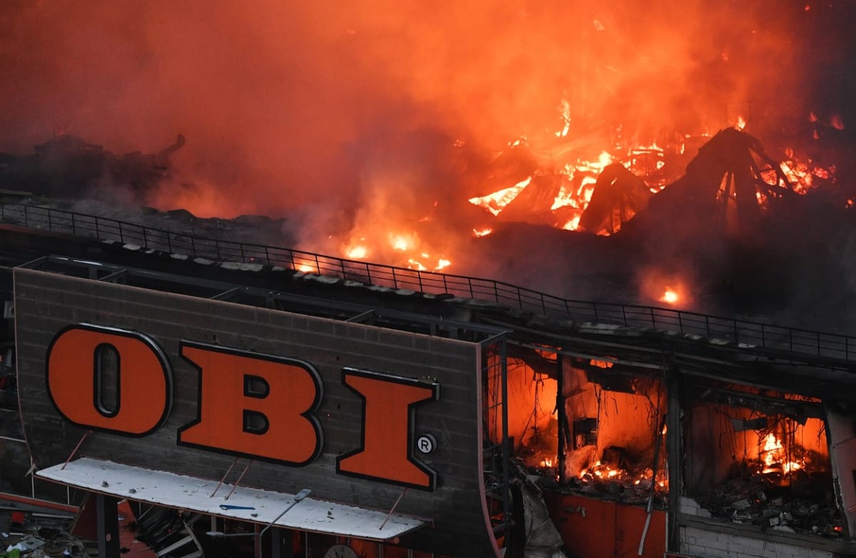 Požár obchodního domu v ruské Moskvě.