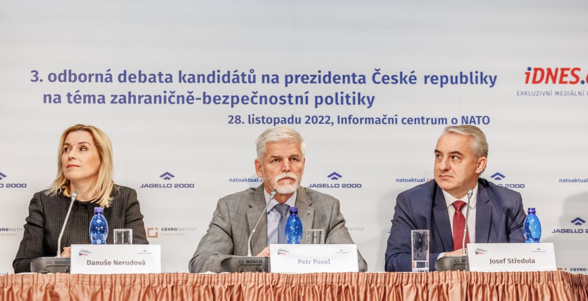 Danuše Nerudová, Petr Pavel a Josef Středula během debaty v CEVRO Institutu.