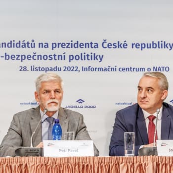 Danuše Nerudová, Petr Pavel a Josef Středula během debaty v CEVRO Institutu.