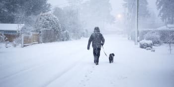 Česko zasypou desítky centimetrů sněhu. Meteorologové mluví o vysokém nebezpečí