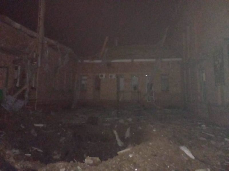 Zničený hotel ve městě Kadijivka, který podle gubernátora Luhanské oblasti Serhije Hajdaje sloužil jako základna vagnerovců