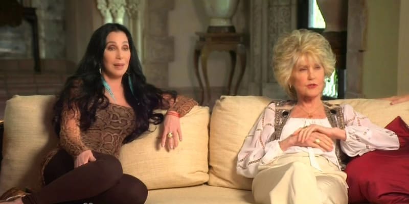 Slavná zpěvačka Cher (vlevo) s matkou Georgií Holtovou