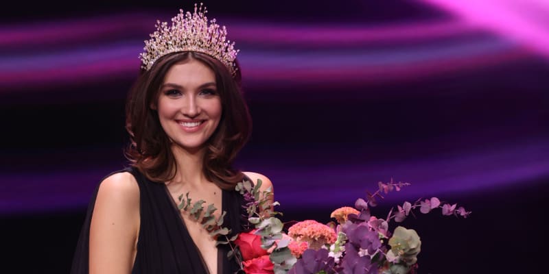 Českou Miss Essens 2022 je Vanesa Švédová (19).