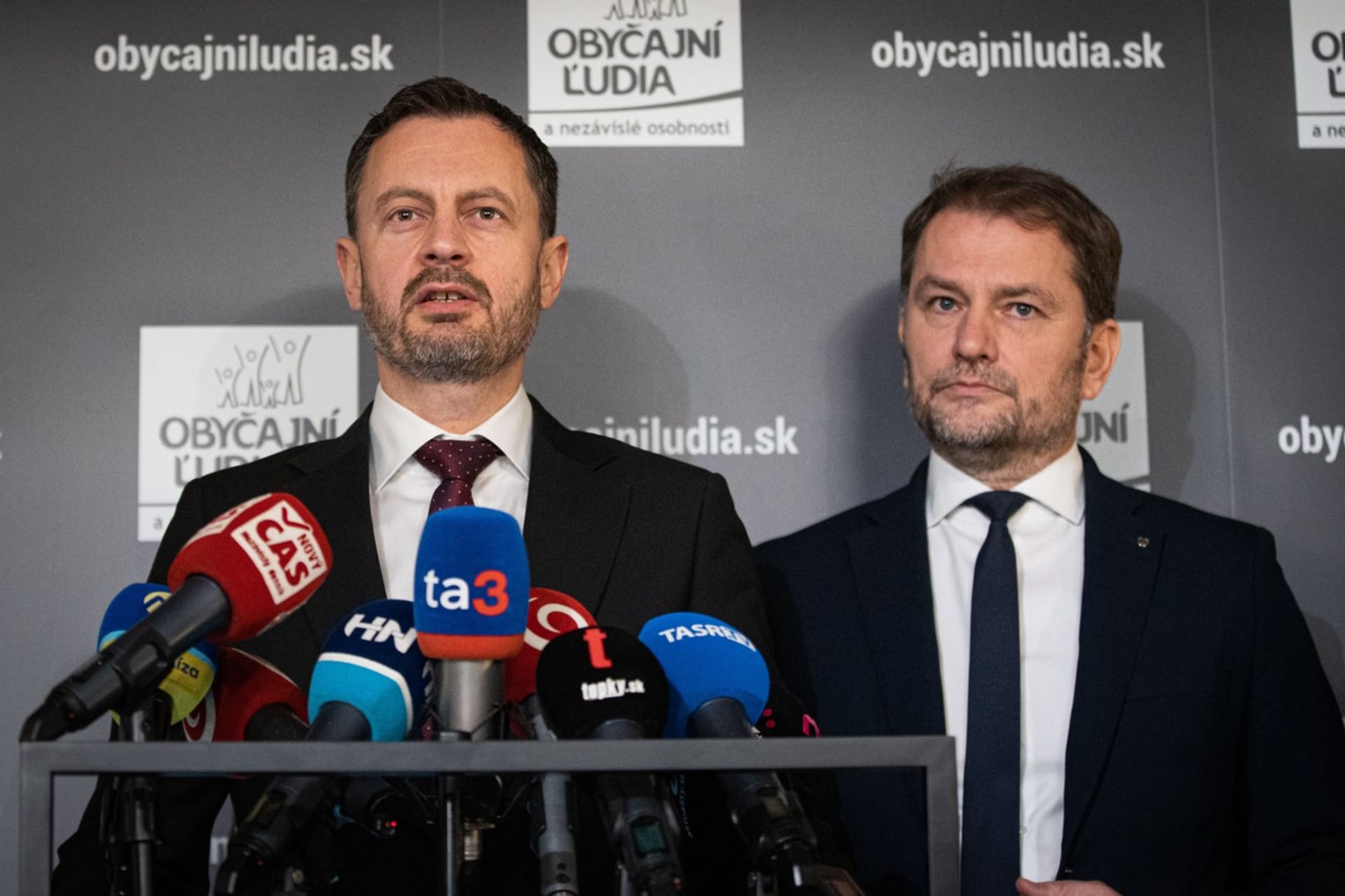 Premiér Eduard Heger a ministr financí Igor Matovič, který je zároveň šéfem hnutí OLaNO
