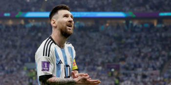 Teď, nebo nikdy. Messi jde smazat poslední dluh, může se stát větším bohem než Maradona?