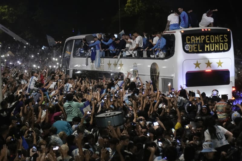 Messiho vítaly v Buenos Aires stovky tisíc fanoušků.