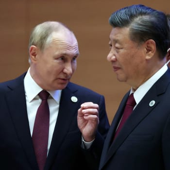 Vladimir Putin a Si Ťin-pching na zářijovém mítinku v Uzbekistánu