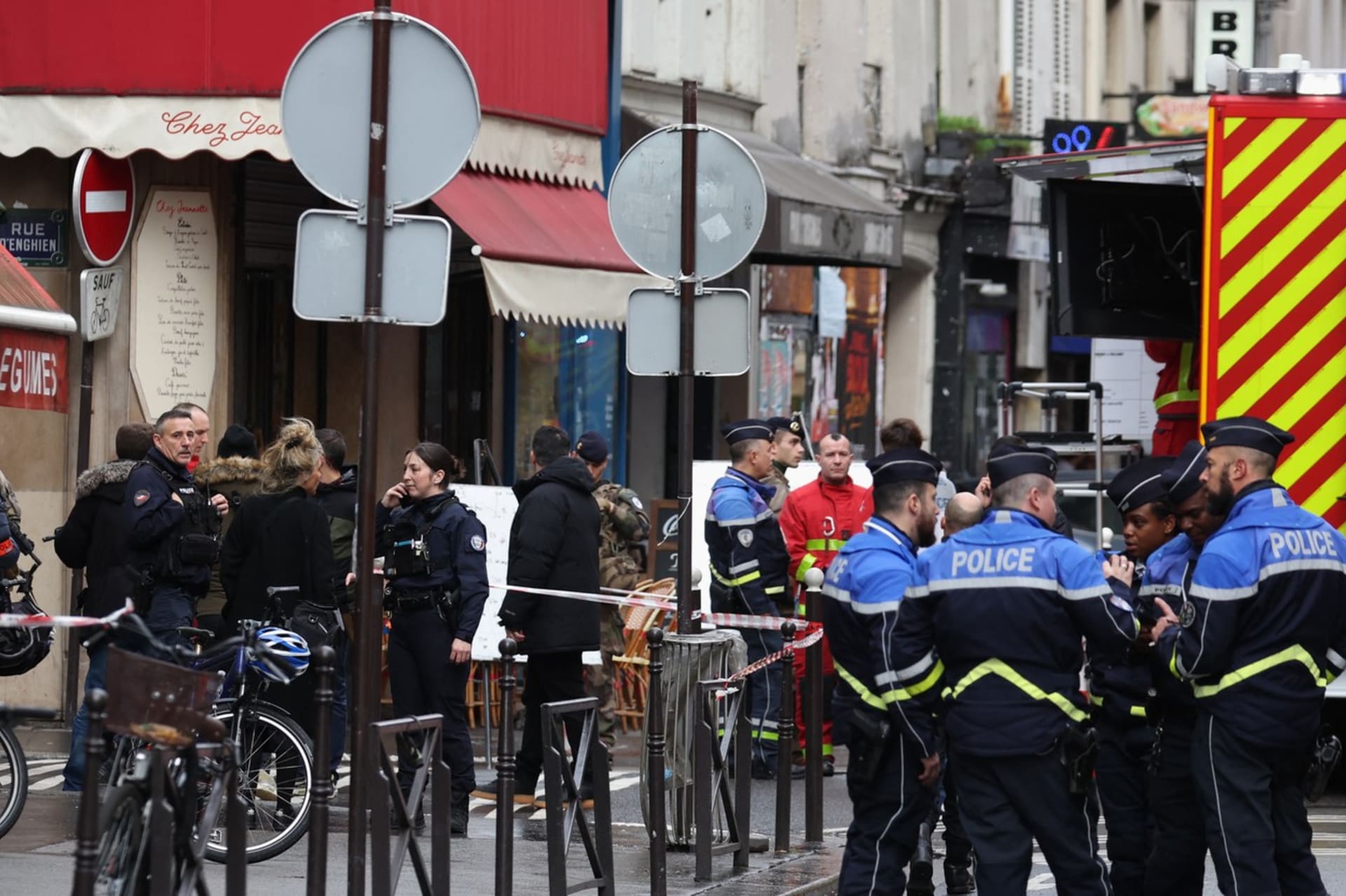 Při střelbě v centru Paříže zemřeli dva lidé. 