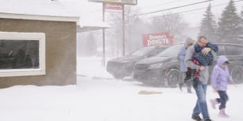 Sníh, déšť, záplavy a mráz. Nad USA a Kanadou zuří bouře, vyžádala si nejméně 19 mrtvých
