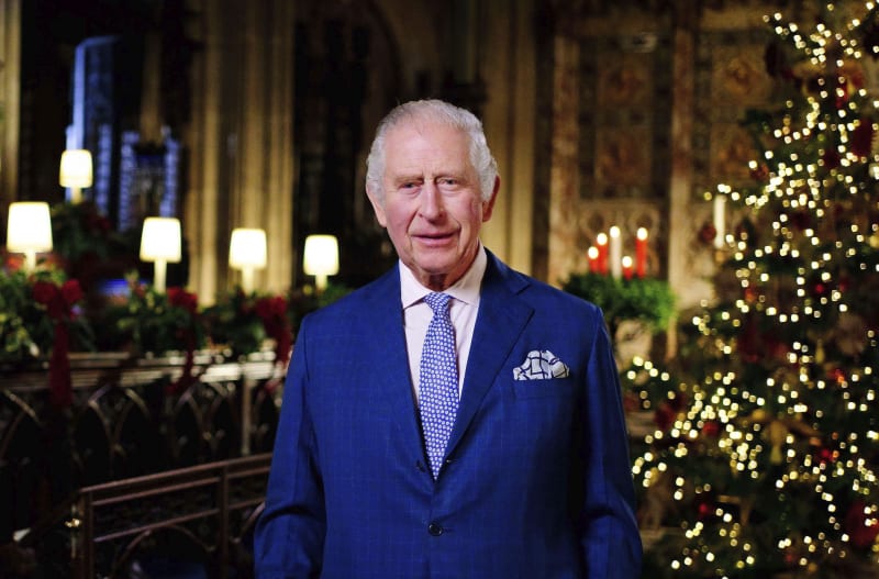 Král Karel III. natočil svůj první vánoční projev. Odvysílal se 25. prosince.