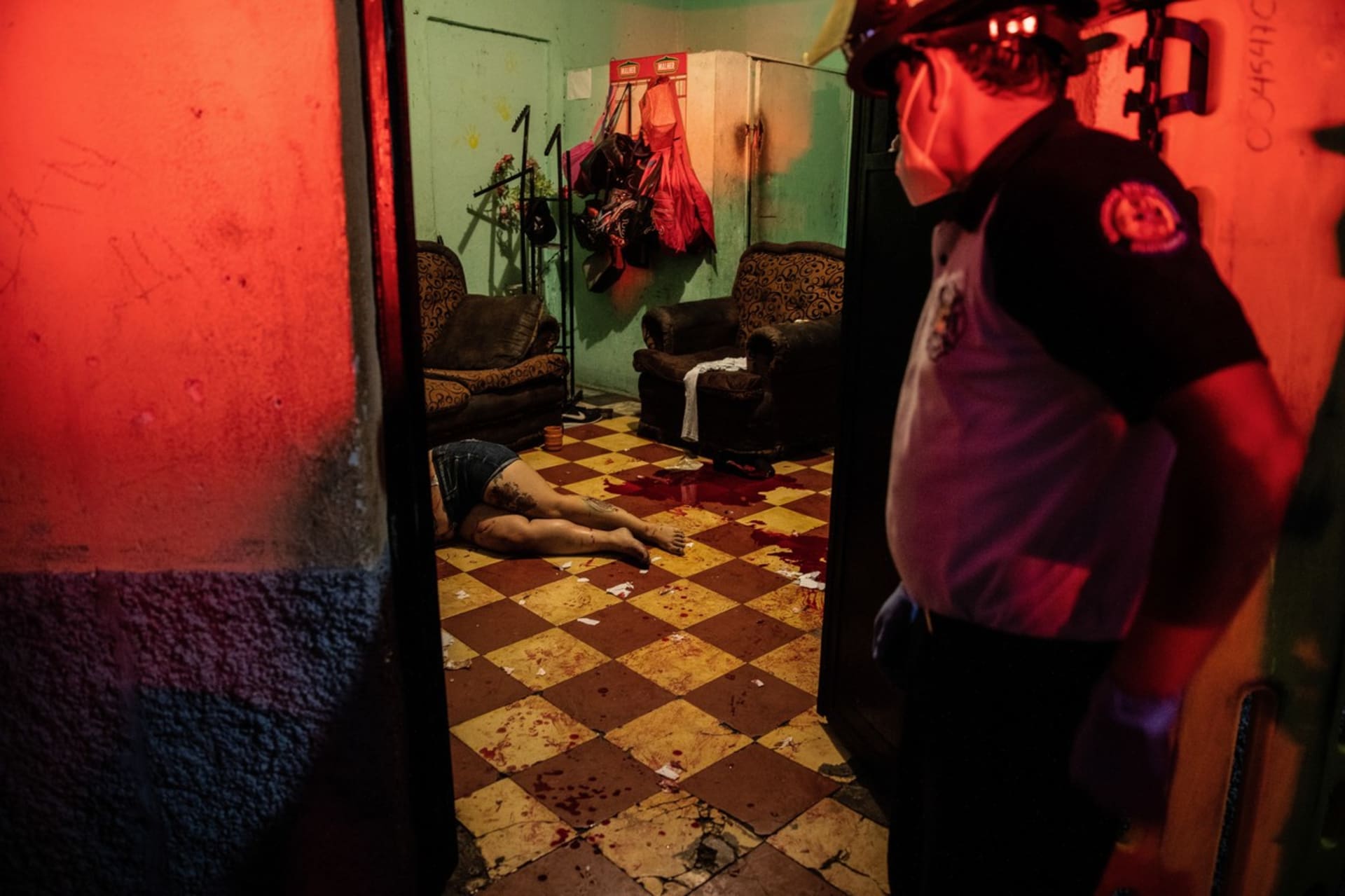 Salvador se stal v roce 2015 zemí s nejvyšší mírou vražd na světě, kdy na každých 100 tisíc obyvatel připadalo 100 zavražděných.