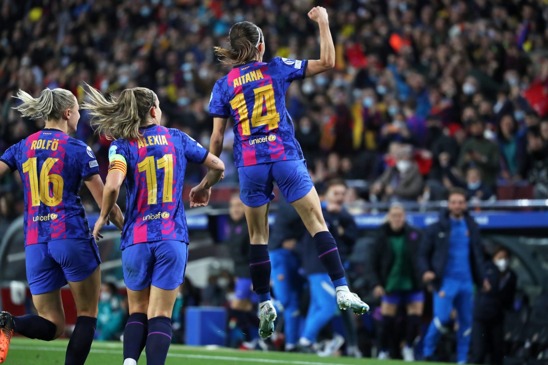 Zápas ženských týmů FC Barcelona – Real Madrid sledovalo na konci března letošního roku 91 553 diváků, kteří zcela vyčerpali kapacitu barcelonského stánku Camp Nou.