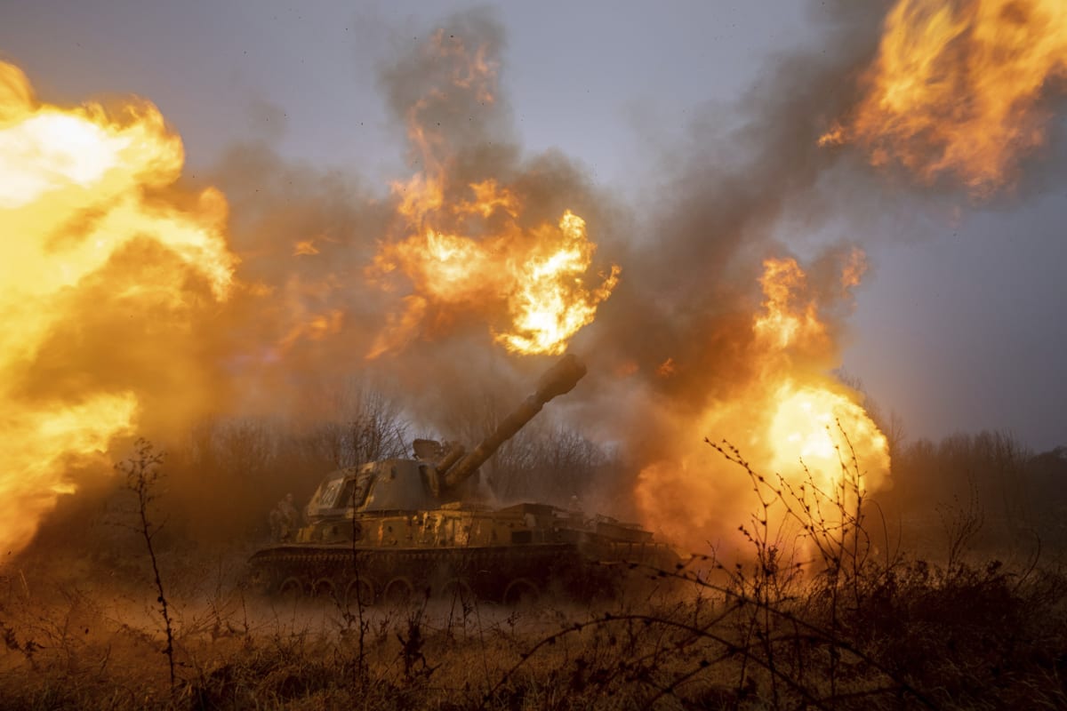 Ukrajinci pálí na ruské pozice z Charkovské oblasti.