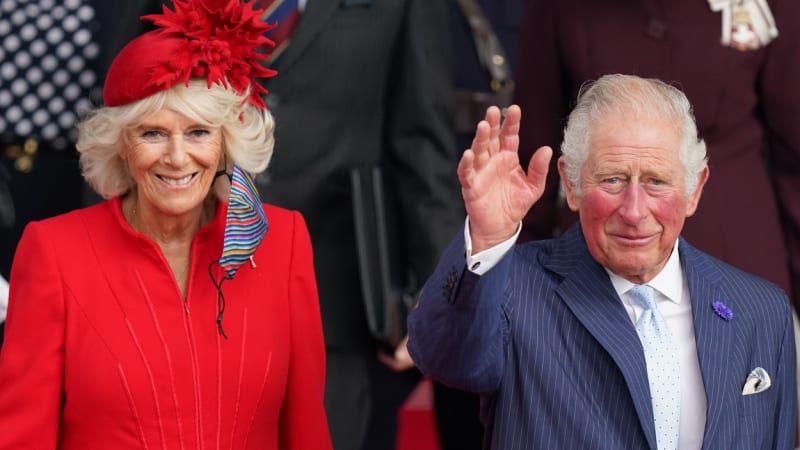 Karel III. a Camilla na sebe čekali přes 30 let. Svými intimnostmi tehdy pobouřili veřejnost
