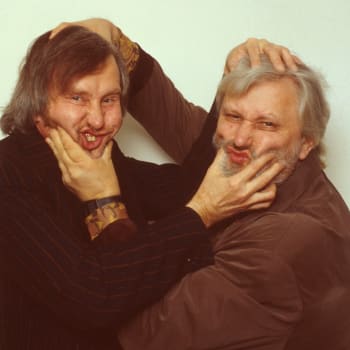 Se zpěvákem Karlem Černochem tvořil Jiří Wimmer nezapomenutelnou komediální dvojici. 