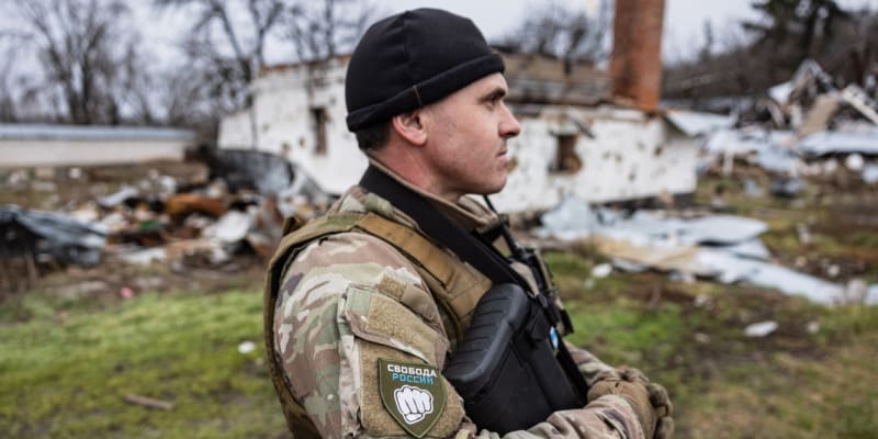 Člen Svobody Ruska, legie, která bojuje za Ukrajinu (26. prosinec 2022).