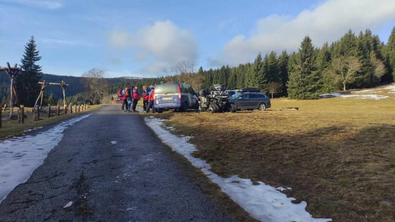 Pátrání po pohřešovaných trvalo několik dní. Pohřešovanou ženu i její tříleté dítě našla horská služba mrtvé v lese u Růžové hory v Krkonoších.