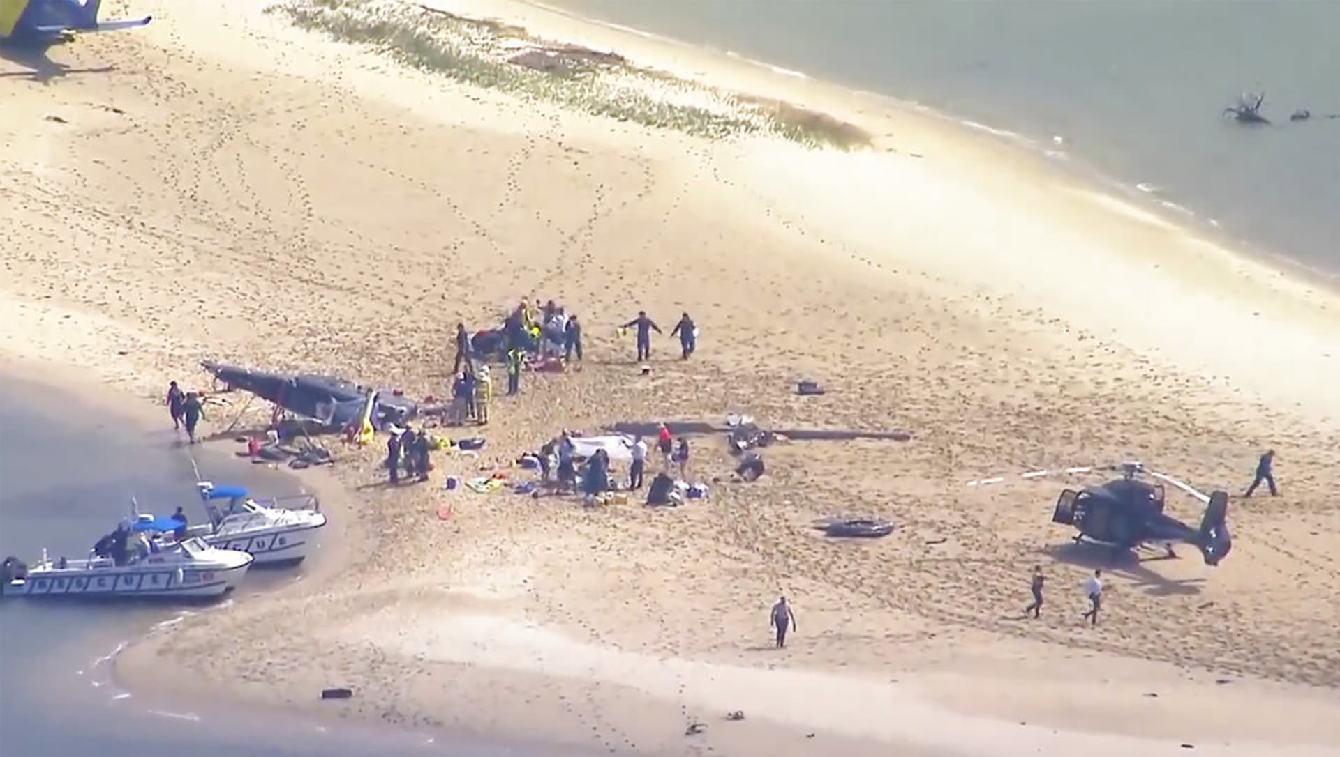 Čtyři lidé zemřeli při srážce dvou vrtulníků na pláži u australského města Gold Coast. 