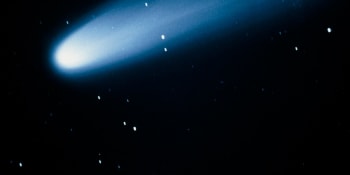 Na obloze je viditelná „Neandertálská kometa“, pozorovat ji můžete pouhým okem