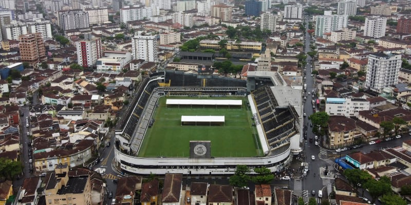 Estádio Urbano Caldeira, na kterém Pelé dlouhé roky hrával.