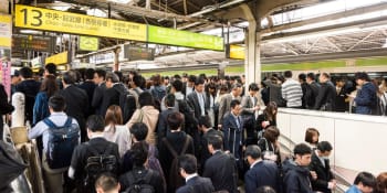 Vemte peníze a běžte pryč. Japonsko vyhání občany z přelidněného Tokia, nabízí miliony