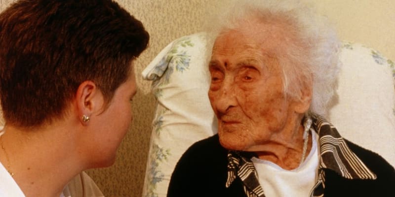 Jeanne Calmentová dosáhla věku 122 let, 164 dní
