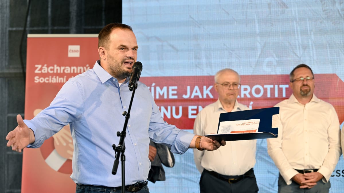 Bývalá vládní strana bude navrhovat nové stanovy a volit jednoho místopředsedu za bývalého ministra zahraničí Tomáše Petříčka.