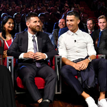 Lionel Messi a Cristiano Ronaldo by se brzy měli opět potkat na trávníku.