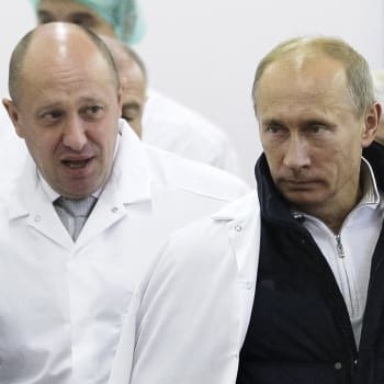 Vladimir Putin (vpravo) a Jevgenij Prigožin