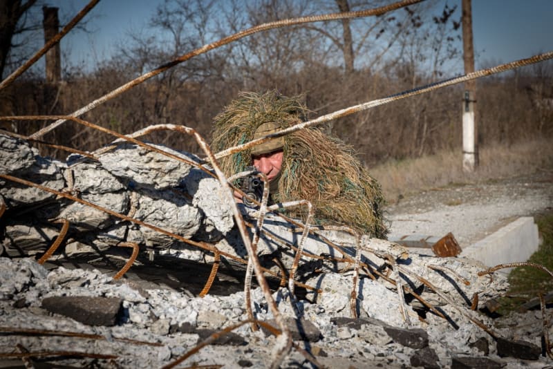 Ukrajinský voják v Soledaru (6. 12. 2022)