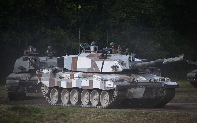Britský hlavní bojový tank Challenger 2