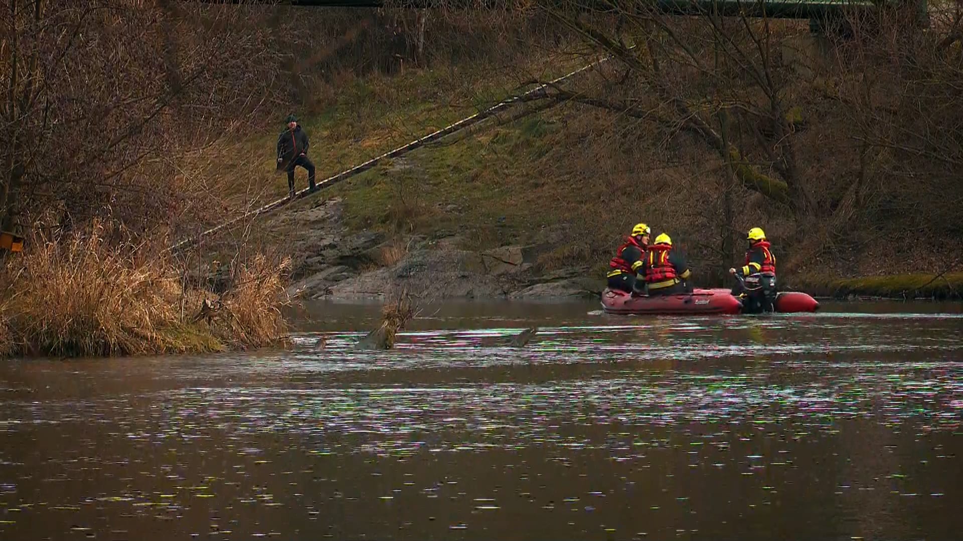 V Plzni našli v řece tělo bez hlavy