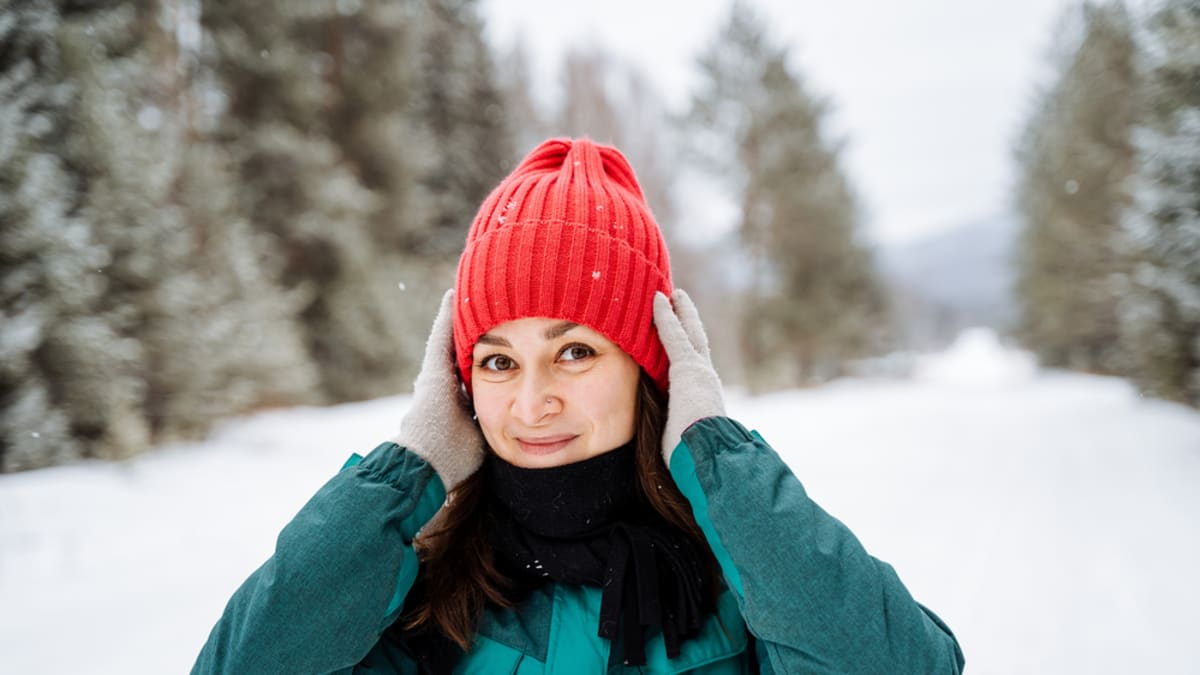 O tom, jak si pobyt venku v zimě užijeme, rozhoduje i vhodné oblečení a dopňky.